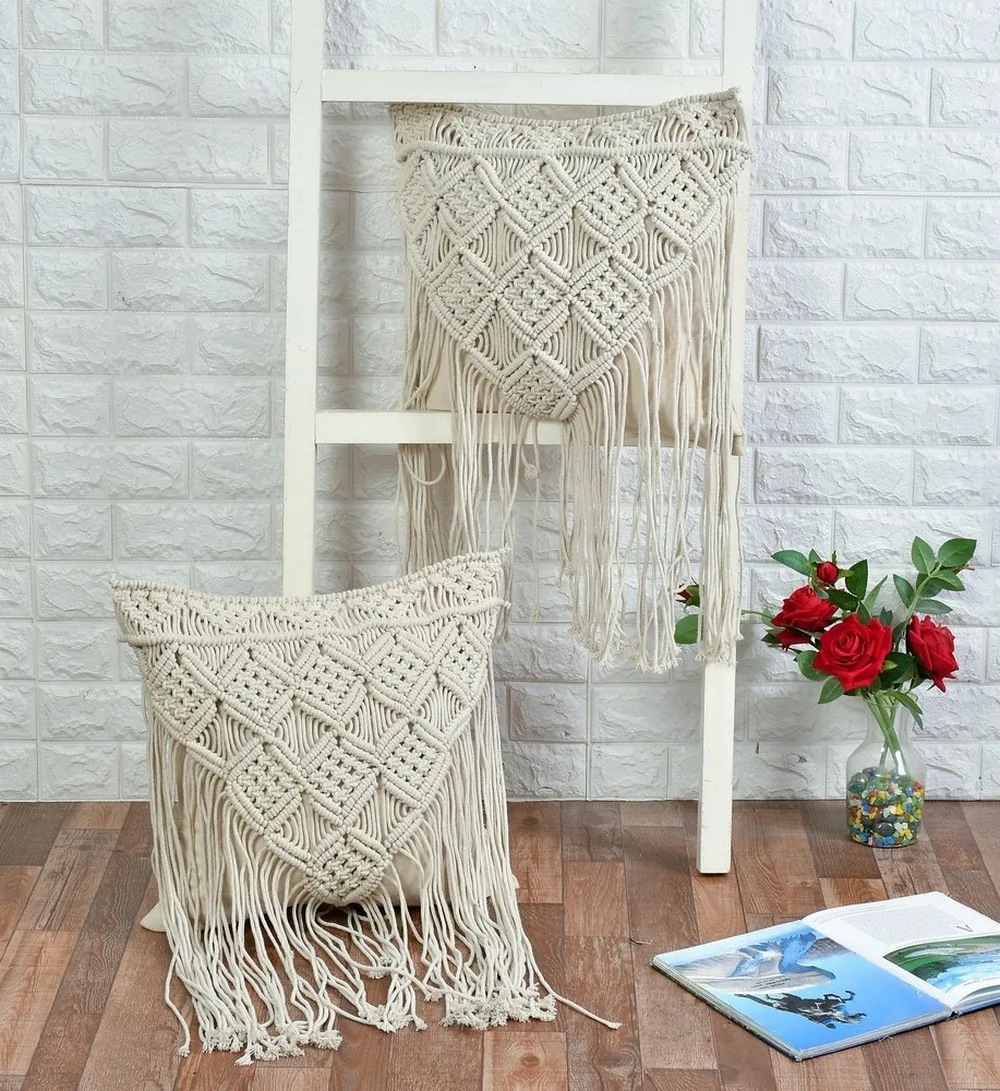 macrame cushion cover triangle, diamonds, fringes, top partition, 16x16, off-white 1