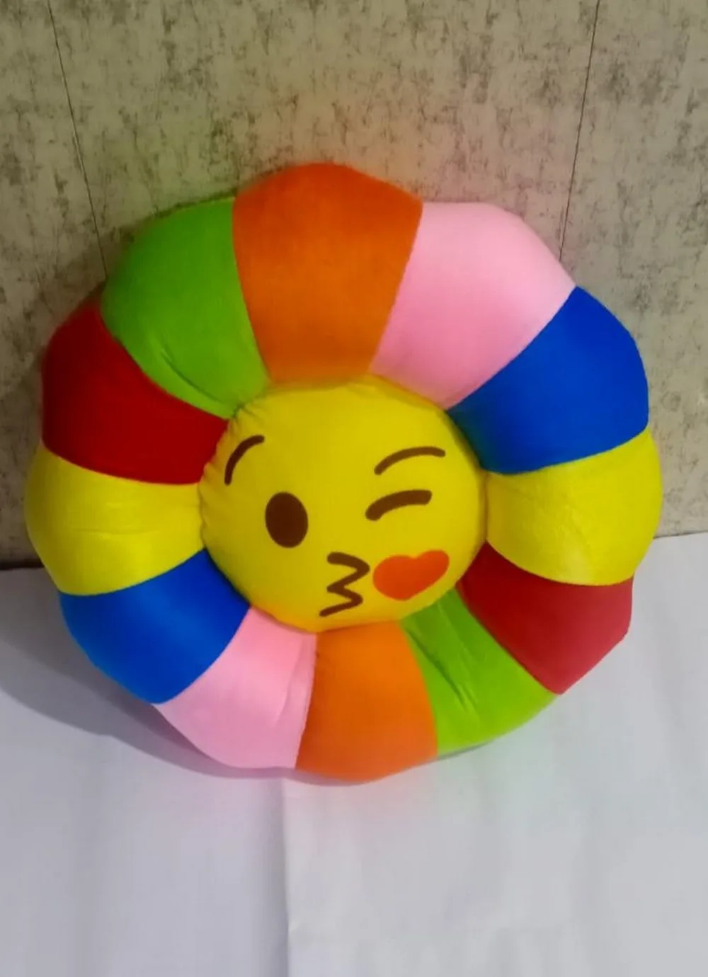 sunflower emoji colorful kids round cushion, 16x16, heart smile