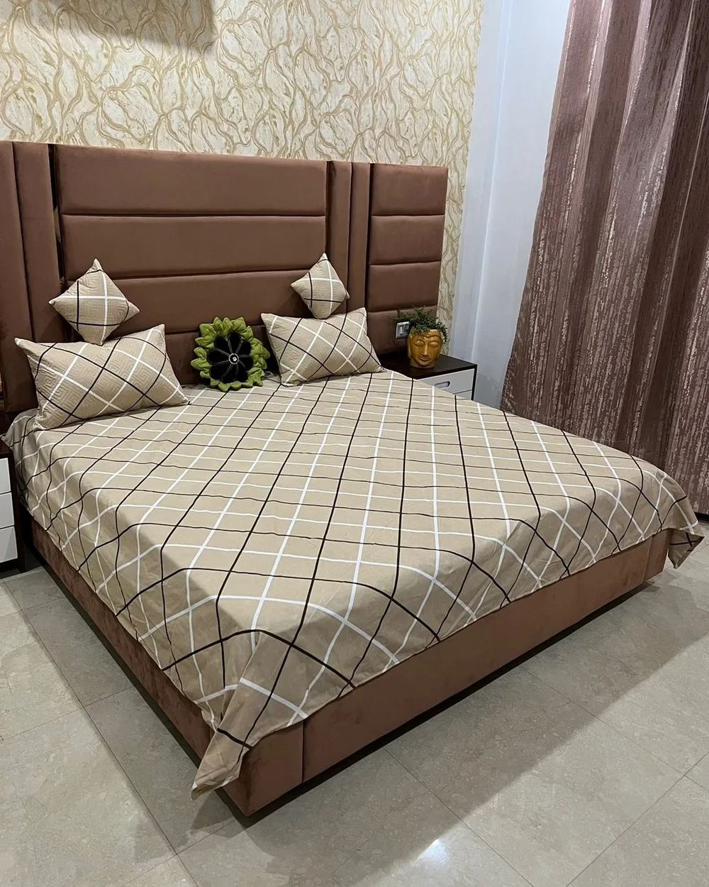 bedsheet set with quilted pillow cover, 6 pieces, lines, lite brown