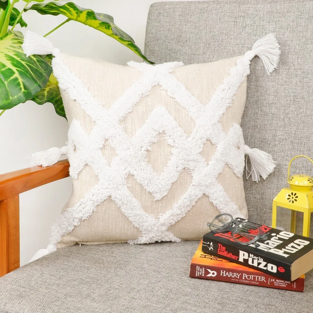 Tufted cushion cover entangled triangles with tussles, 16x16, Off-white, White