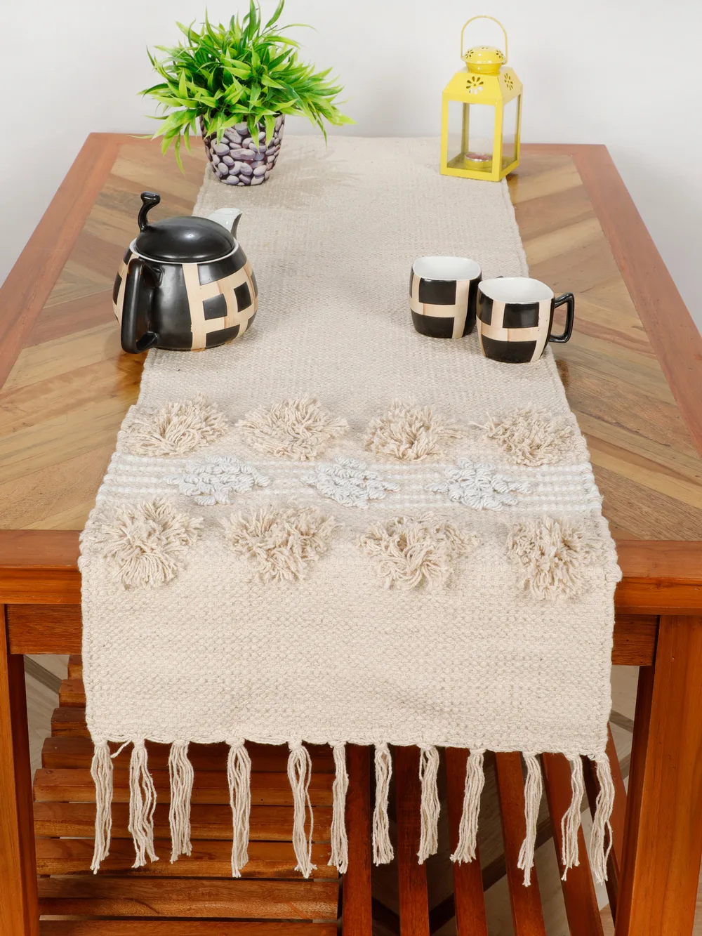 Tufted Table Runner side circle, boondis, off-white