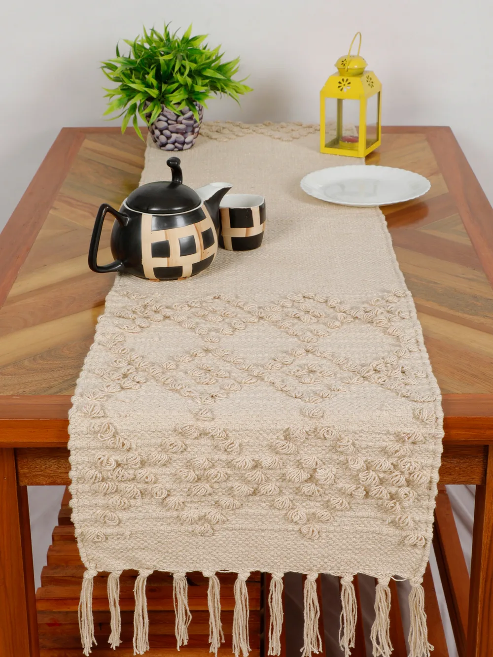Knitted Tufted Table Runner diamonds, off-white, 14x64