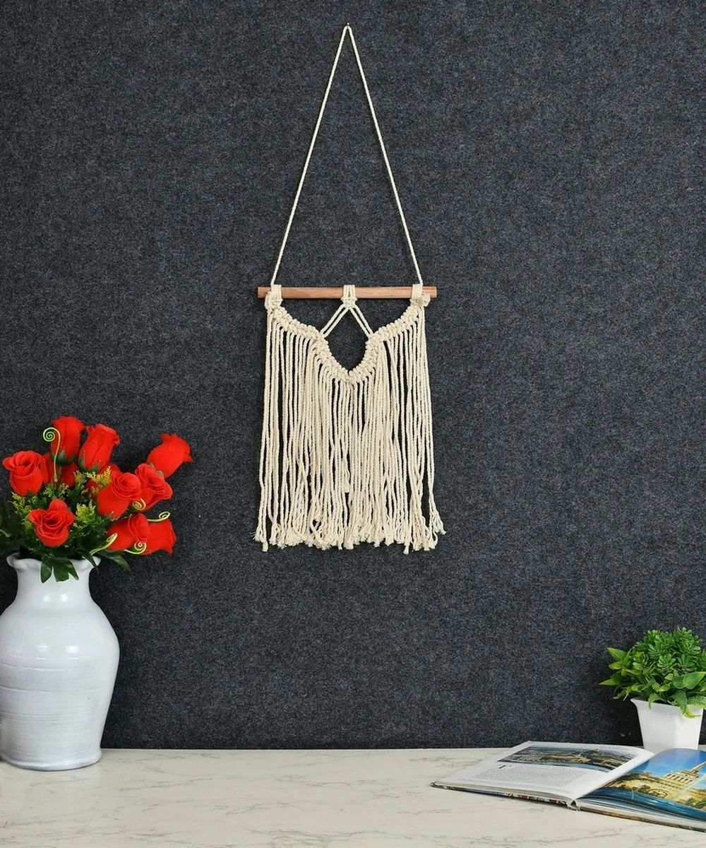 Macrame Wall Hanger, Necklace Curve, 8x14 Inches