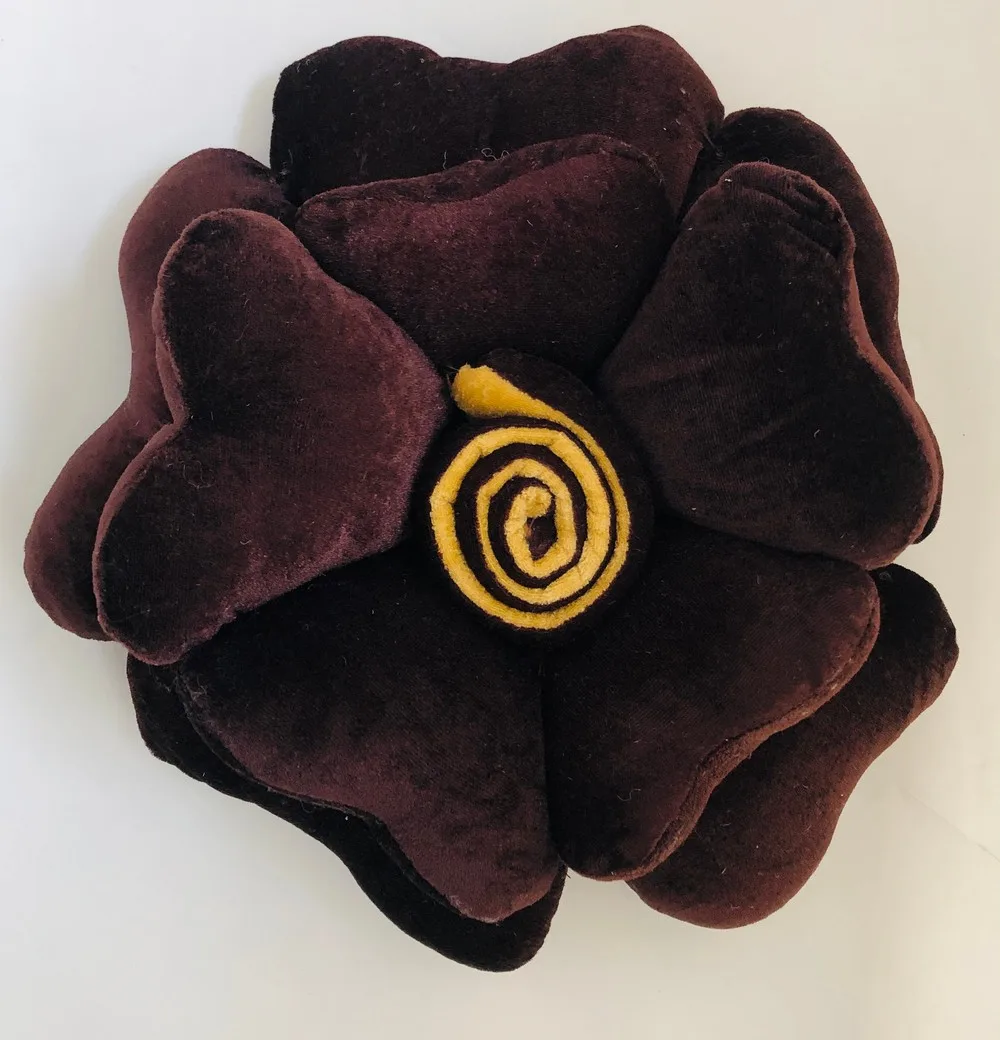 Rose petal shaped cushion, set of 1, 12x12, Brown