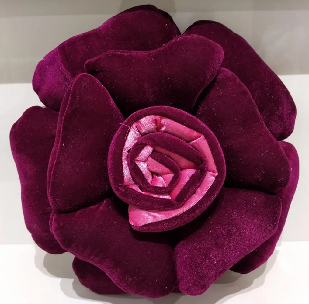 Rose petal shaped cushion, 16x16, Pack of 1, purple