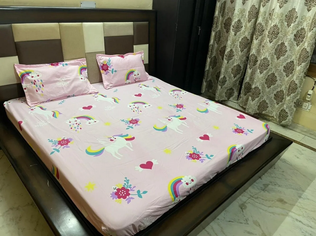 Bedsheet printed, Fitted, Elastic Corner, 90x100, Glace Cotton, 2 Pillow Covers, pink unicorn design