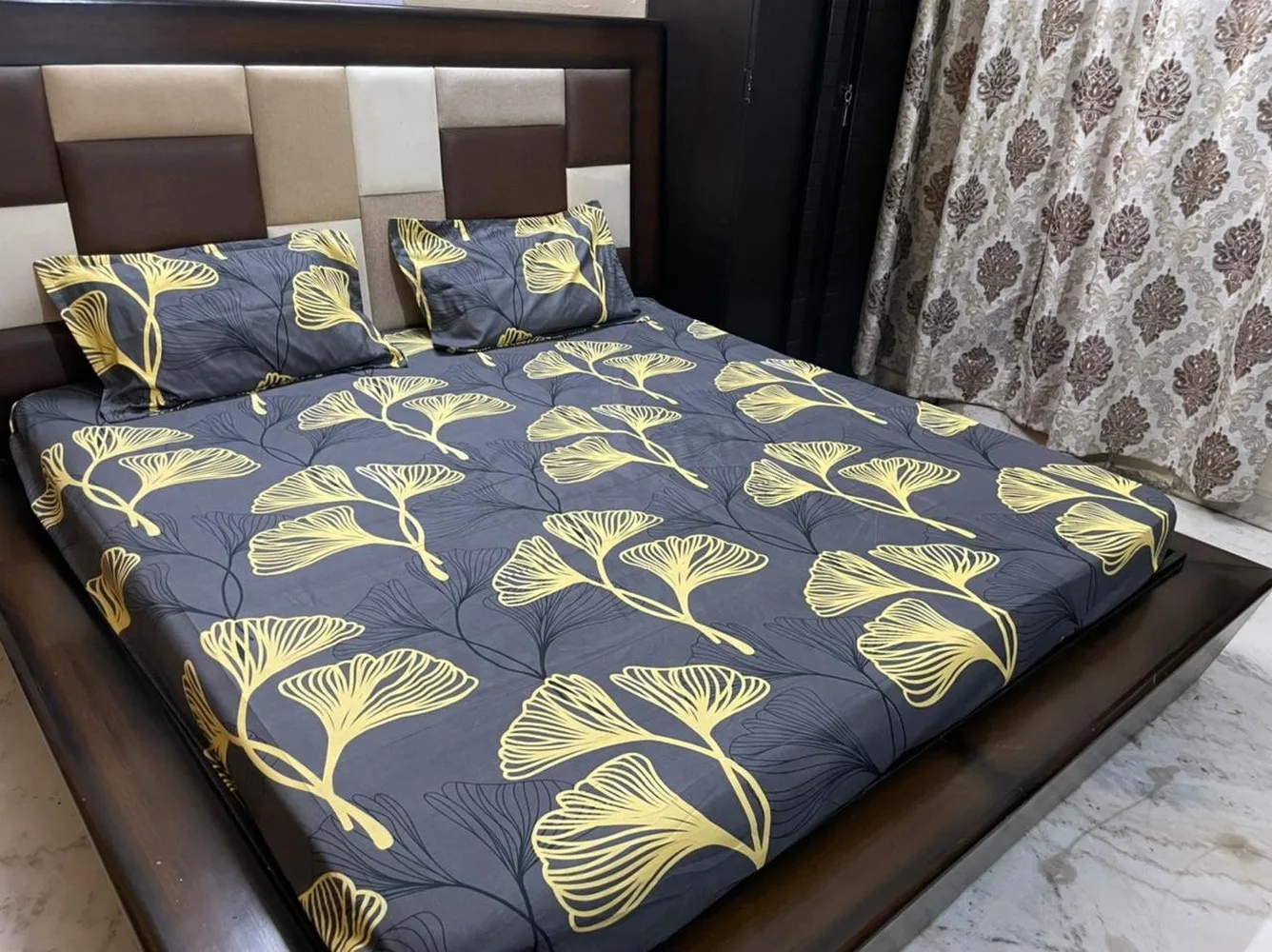 Bedsheet printed, Fitted, Elastic Corner, 90x100, Glace Cotton, 2 Pillow Covers, purple leaf design