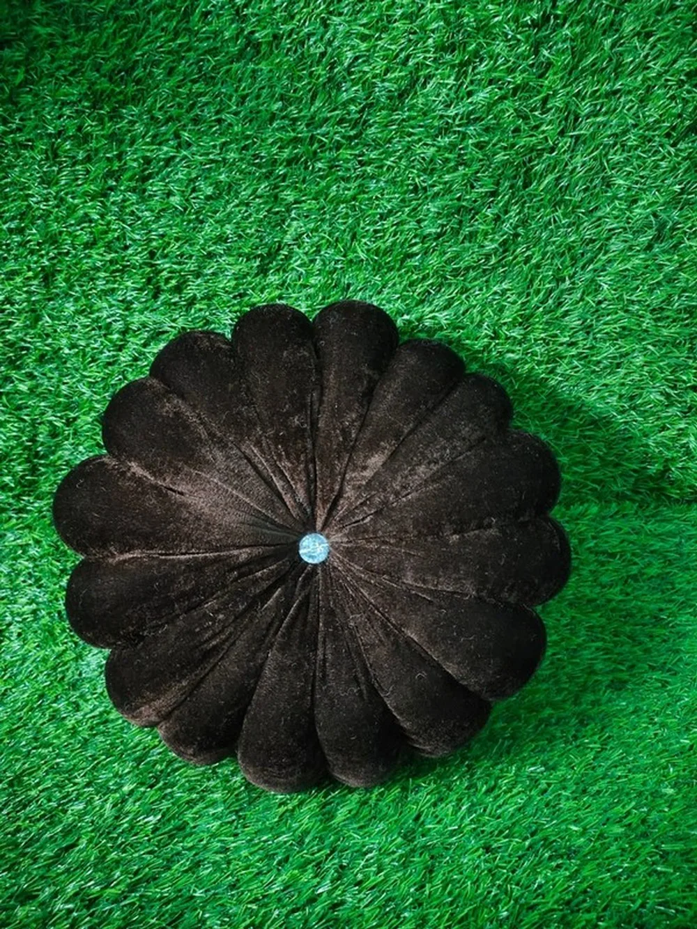 Button Rose round cushion, 14x14, black