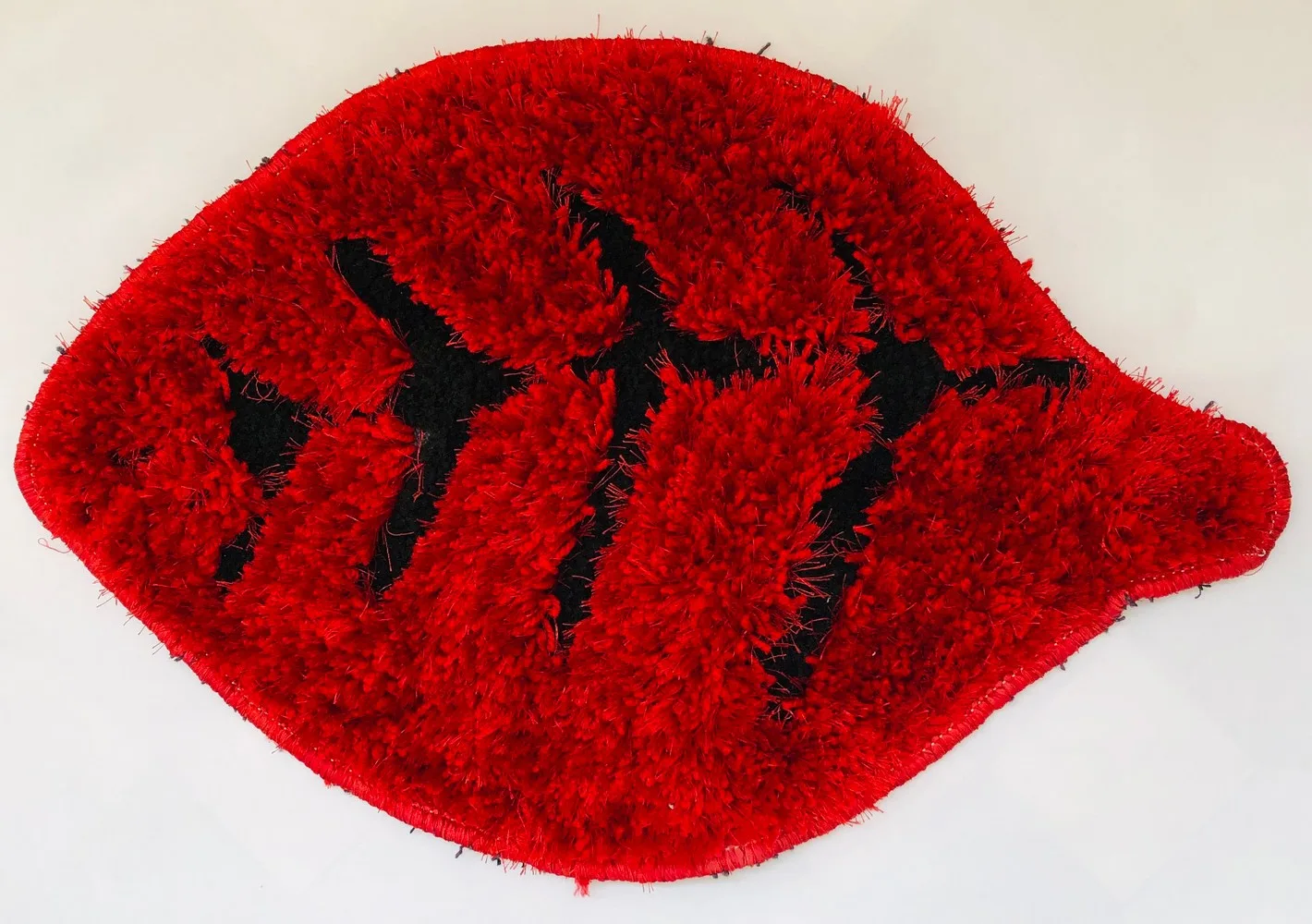 Leaf shape Polyester Micropoly Shaggy Rug, Red, 24x16 inches