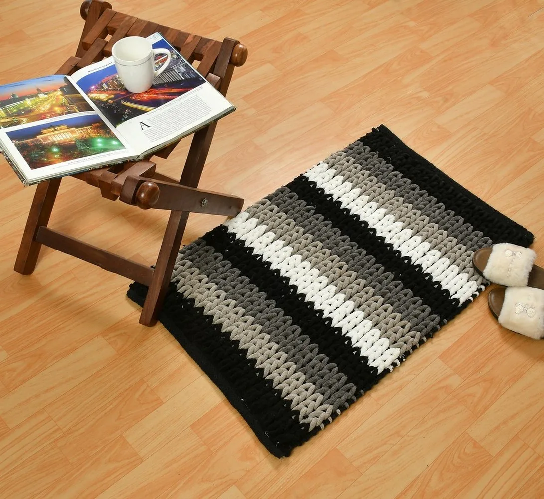 Cotton mat lock cross, 32x20 inch, black, grey, white